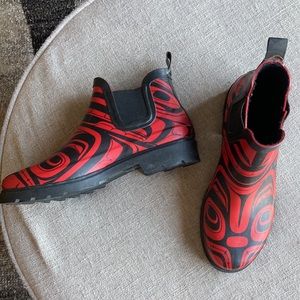 Chelsea Rubber Boots with First Nations Design Size 7